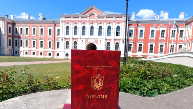 Sarkanais diploms