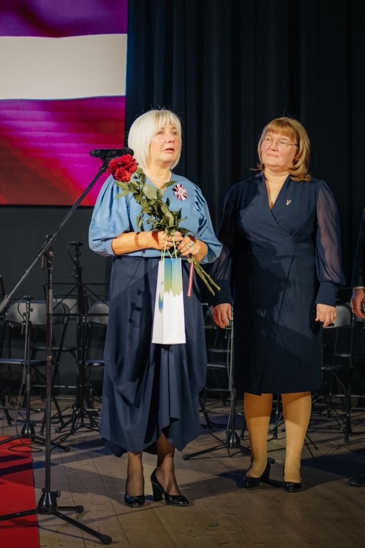Novada pašvaldības apbalvojums pasniegts sešiem cilvēkiem