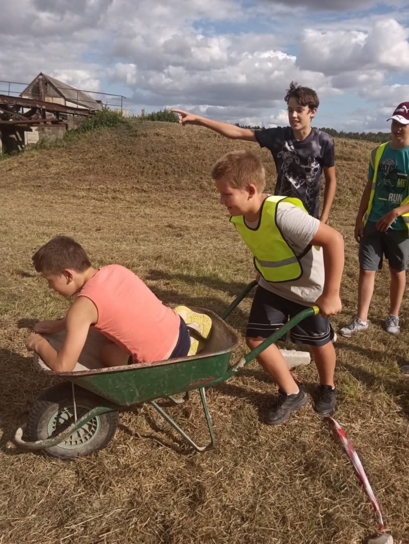 Aizvadītas Jelgavas novada jauniešu "Netradicionālās orientēšanās sacensības 2024"