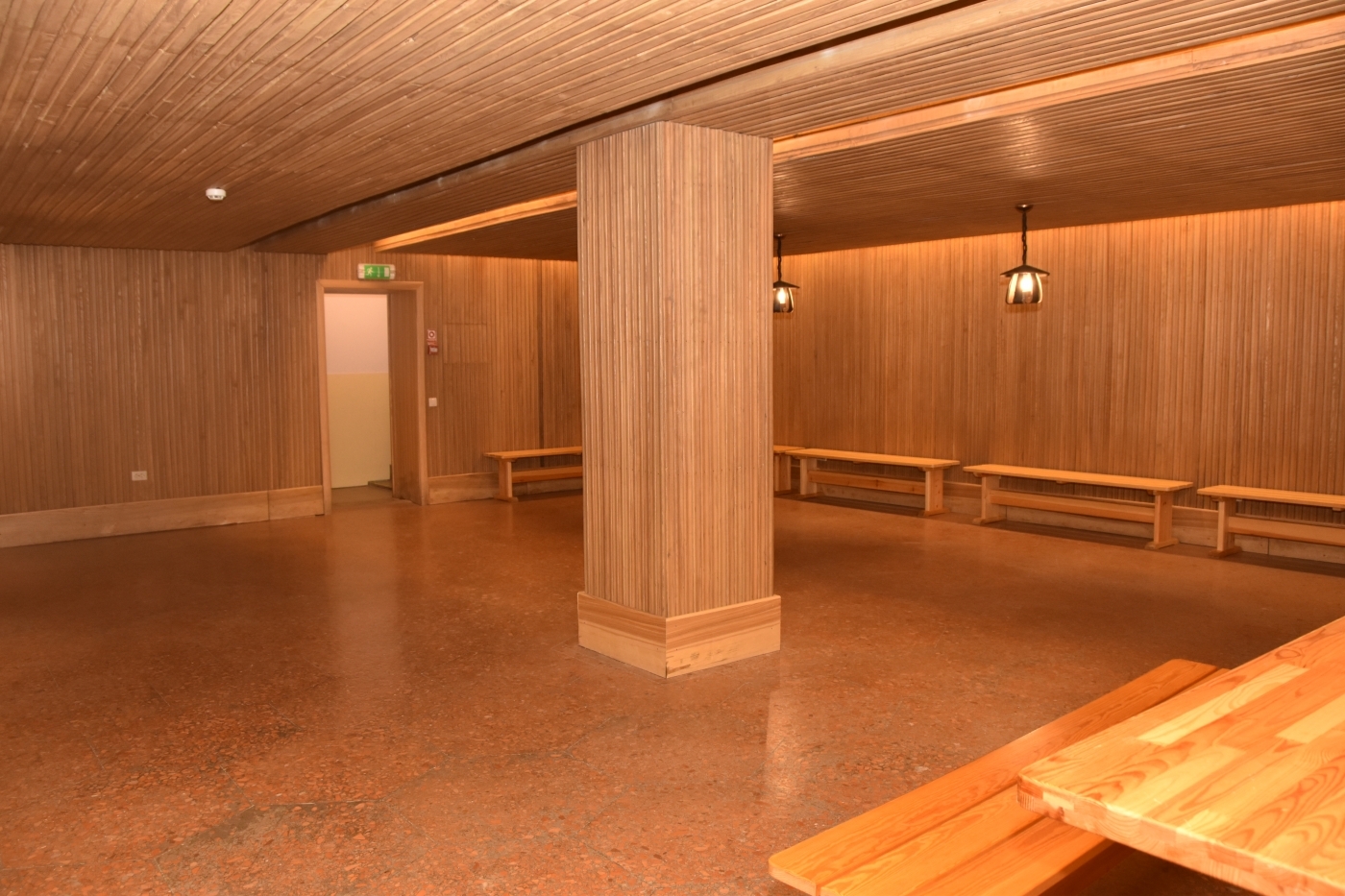 s1_258021.jpg