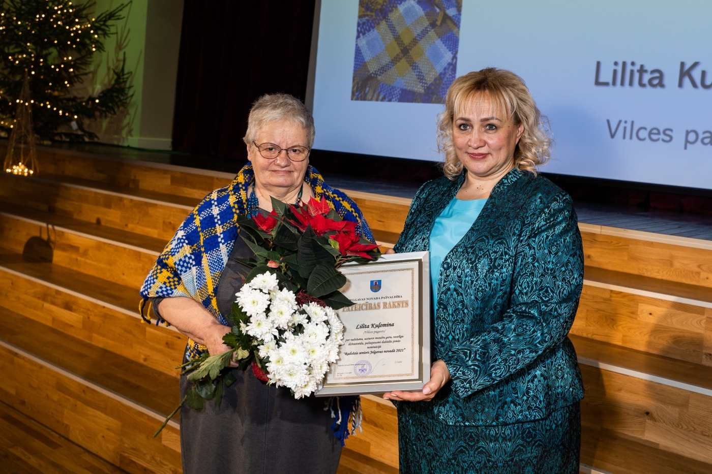 Apbalvo Jelgavas novada radošos un aktīvos seniorus