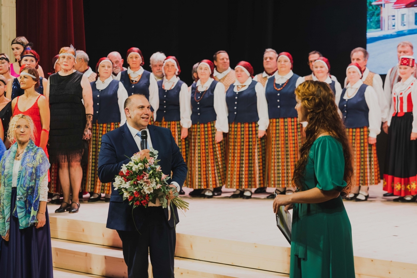 23.septembrī svinīgi atklātas Valgundes pagasta Informācijas, kultūras un sporta centra "Avoti" atjaunotās telpas.   Rekonstrukcijas laikā īstenoti jumta, ārsienu konstrukciju un cokola daļas siltināšanas darbi, kā arī veikta apkures sistēmas renovācija, paredzot sistēmas balansēšanas un regulēšanas iespējas, pārbūvēti ēkas ieejas mezgli un foajē, veikta elektroapgādes un apgaismojuma sistēmas nomaiņa un darbības uzlabošana, mehāniskās ventilācijas sistēmas modernizācija un kanalizācijas sistēmas rekonstruk
