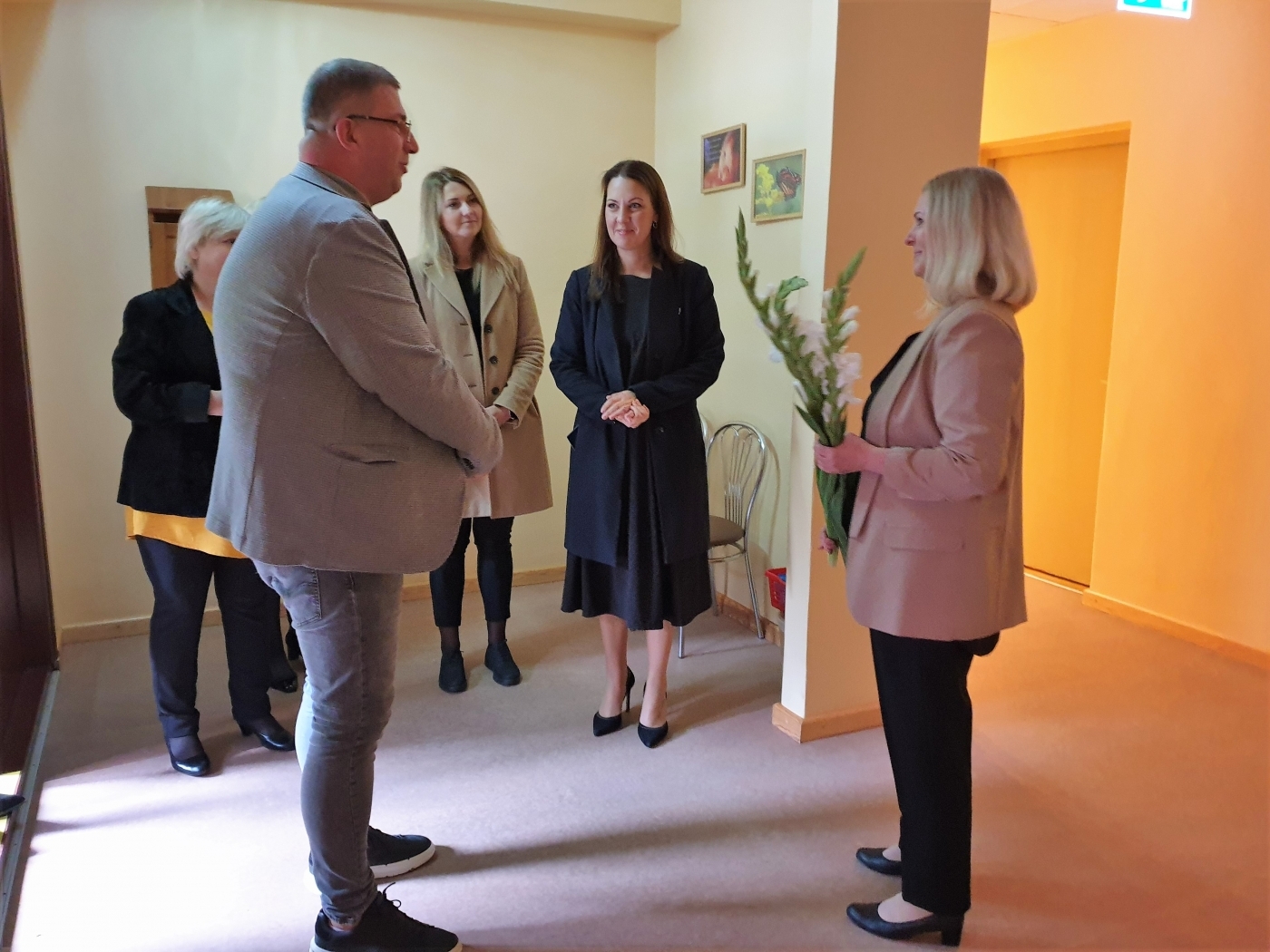 Šķibes pamatskolā viesojas Izglītības un zinātnes ministre