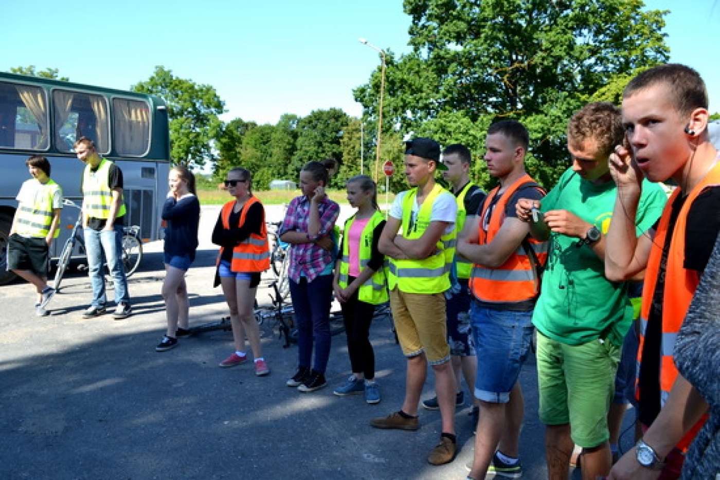 Jaunieši projekta ietvaros dodas velobraucienā „Savas vides apzināšanās”