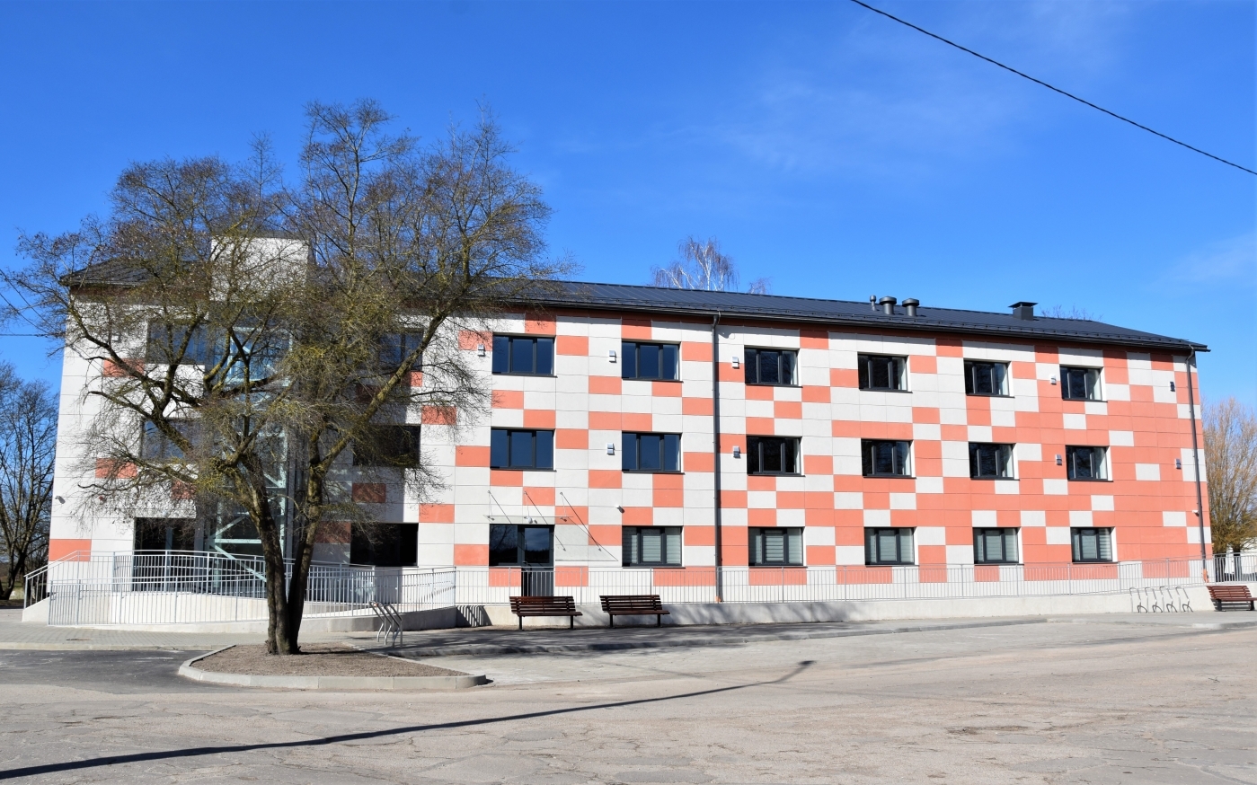 s1_24114.jpg