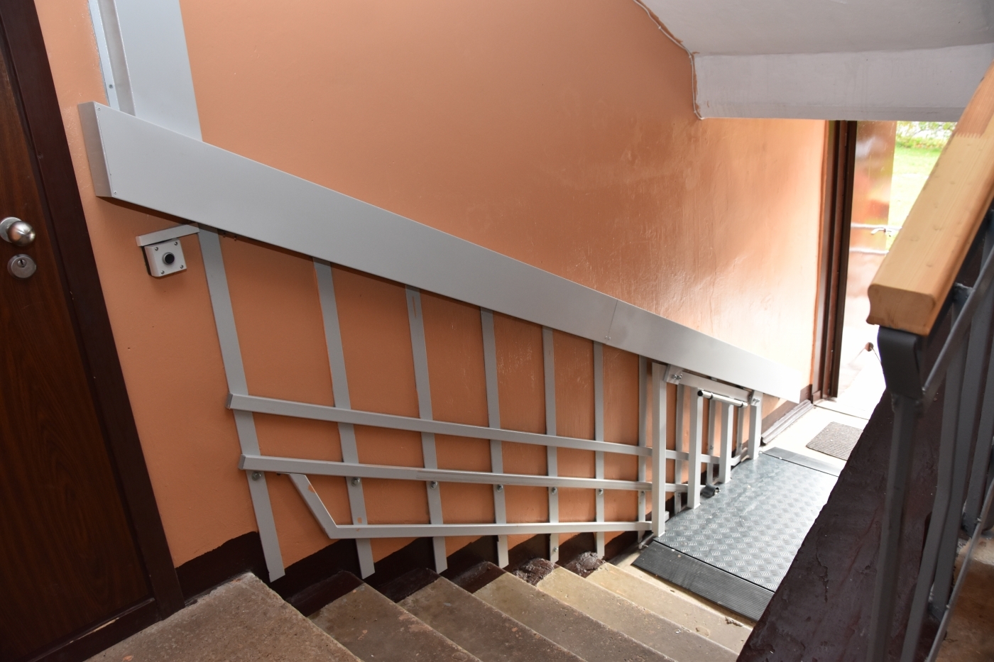 s1_27664.jpg
