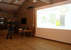 Ārvalstu partneri iepazīst elektromobilitāti Latvijā