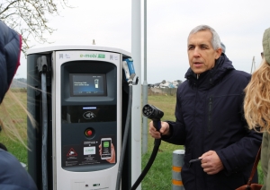 Ārvalstu partneri iepazīst elektromobilitāti Latvijā