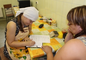 Tiek organizētas nodarbības praktisko iemaņu apgūšanā cilvēkiem ar invaliditāti