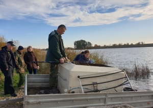16000 zandartu mazuļi ielaisti upē