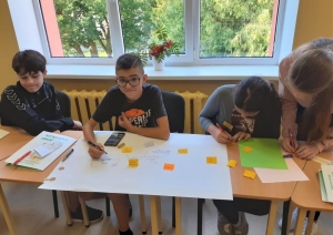 Staļģenes vidusskola gūst pieredzi mācību procesa vadīšanai un skolēnu brīvā laika pavadīšanai dabā
