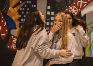 sarunu vakaru cikls AISBERGS