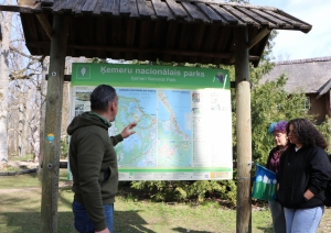 s1_28359.jpg