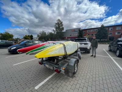 Airēšanas slaloma laivu iegāde ūdens sporta aktivitāšu veicināšanai Ozolnieku sporta skolā