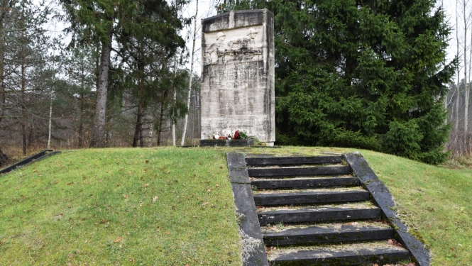 Pieminot Lāčplēša dienu