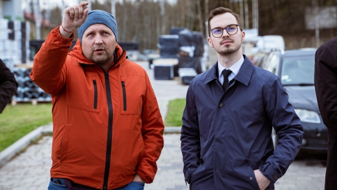Ministrs Plešs reģionālajā darba vizītē apmeklē Jelgavas novadu