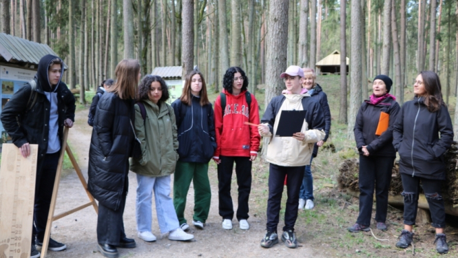 Elejas vidusskola uzņem viesus no Francijas, Grieķijas un Rumānijas