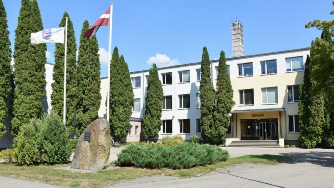 Staļģenē un Elejā iecerēts realizēt izglītības iestāžu investīciju projektus