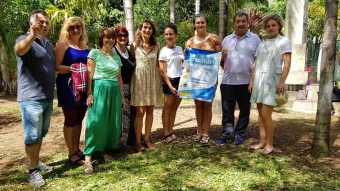 Dalībnieku grupas bilde