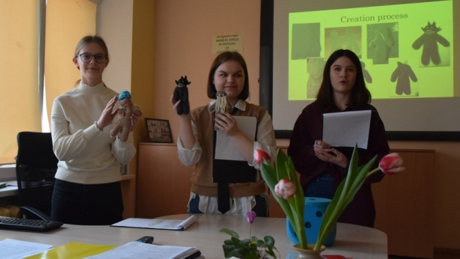 Staļģenes vidusskolas skolēni prezentē savus projektu darbus