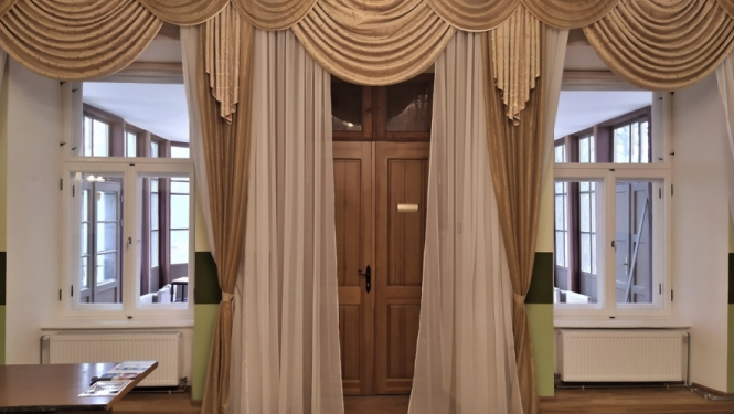 Atjaunoti Vilces muižas kungu mājas verandas koka logi