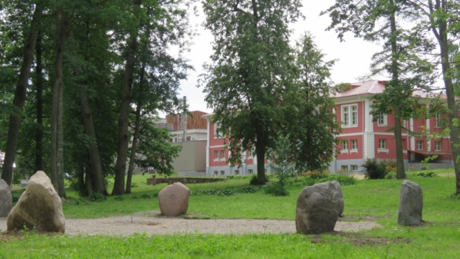 Staļģenē izveidota gadskārtu un svinību vieta