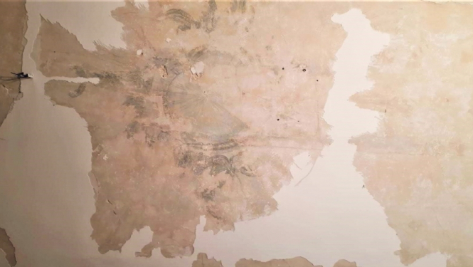 Vilces muižā rit griestu konservācijas darbi