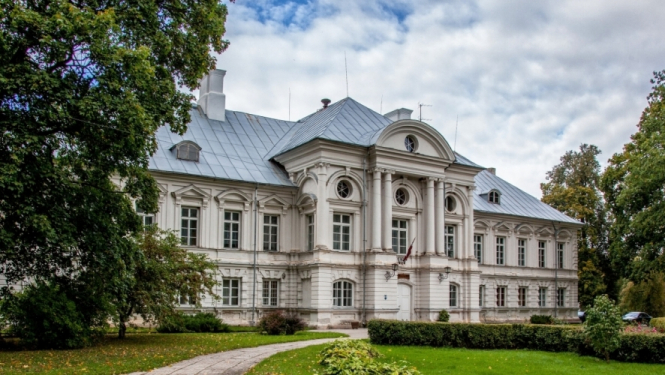 Zaļenieku komerciālās un amatniecības vidusskola modernizēs mācību procesu