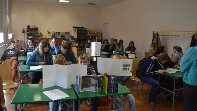 Skolēni veido savu nākotnes scenāriju