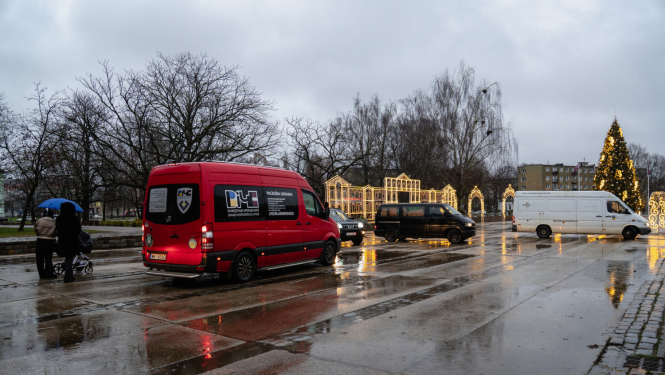  Uz Ukrainu devies palīdzības konvojs ar ziedojumiem