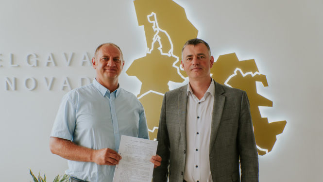 Paraksta līgumu par grantu sociālajam uzņēmumam “4 vēji”