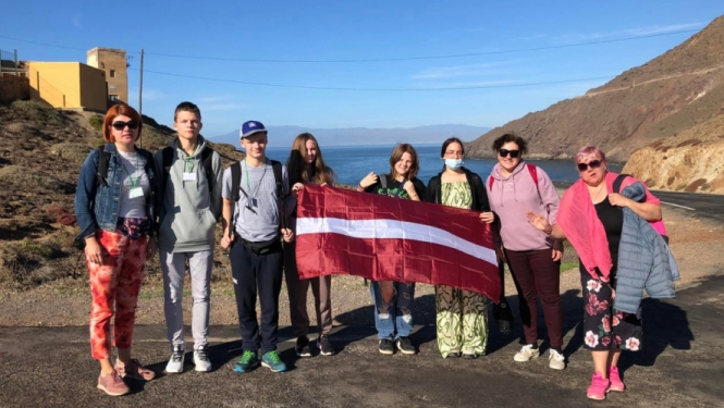 Aizupes pamatskolas izglītojami ar pavadošajem pedagogiem paplašina redzesloku Spānijā
