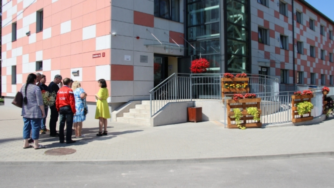 Izaicinājumi un risinājumi uzsākot un attīstot sabiedrībā balstītu sociālo pakalpojumu