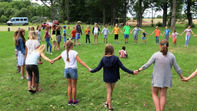 Sākas pieteikšanās vasaras diennakts nometnēm bērniem