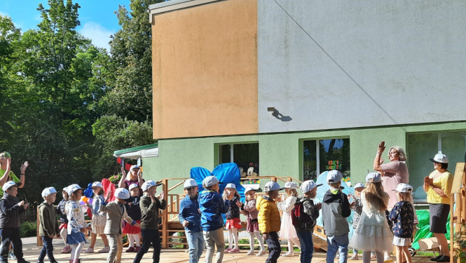 „Aiz kalniņa dūmi kūp…”