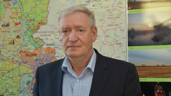 Deputāta pienākumus sāk pildīt Pēteris Veļeckis