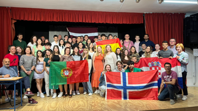 Ar sveicieniem no Spānijas! Saludos desde España!