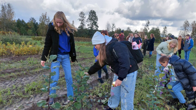 Garozas pamatskolā viesojas skolēni no Nīderlandes