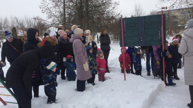 “Zvaigznīšu gaismā pretī Ziemassvētkiem”