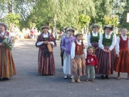 Glūdas pagasta bērnu folkloras kopa “Dzīpariņi”
