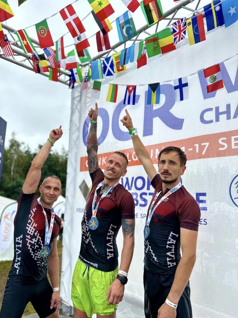 Jelgavas novada šķēršļu skrējējam Rekuņenko sudrabs vecuma grupā pasaules čempionātā
