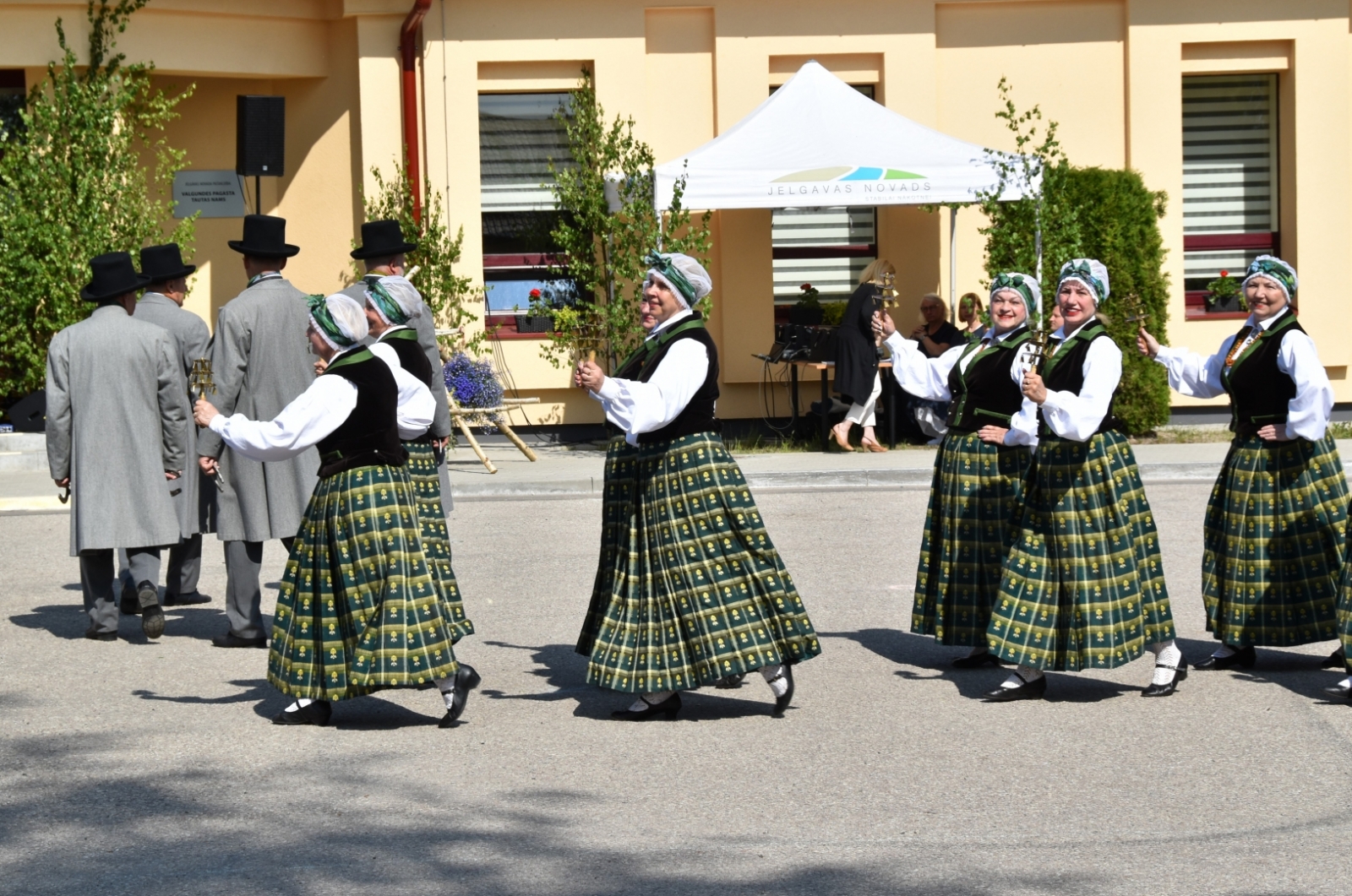 Valgundes plāksnes atklāšana