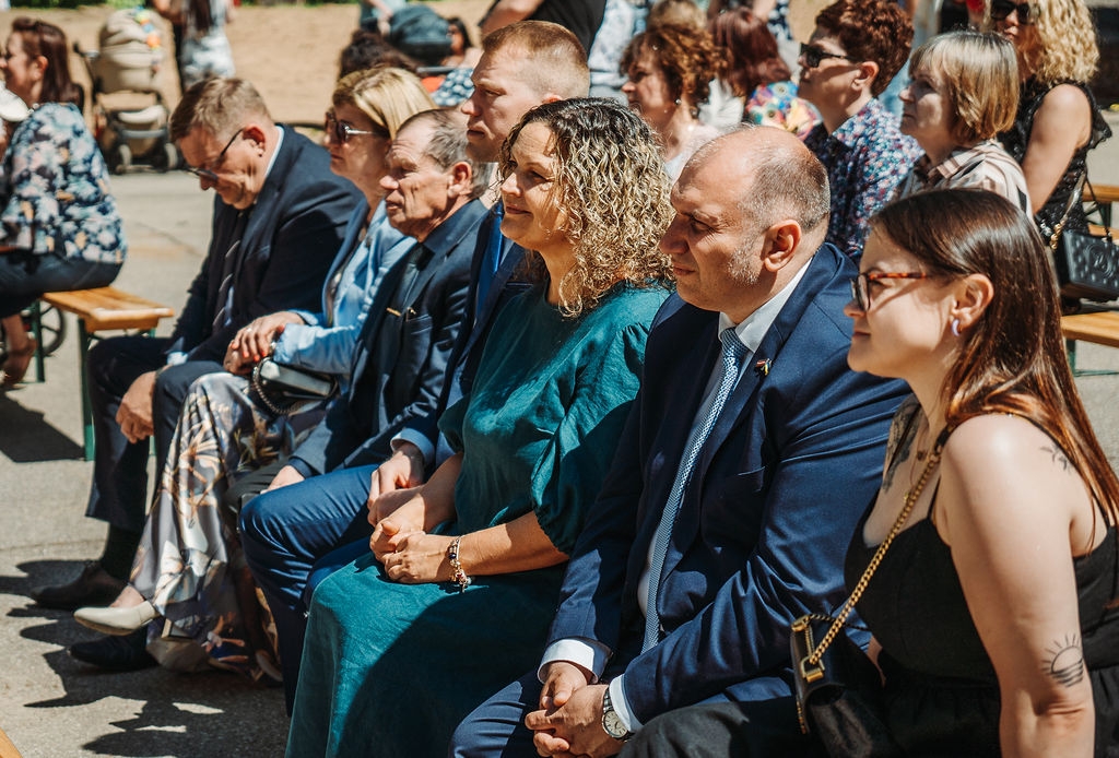 Sveic jaundzimušo novadnieku ģimenes