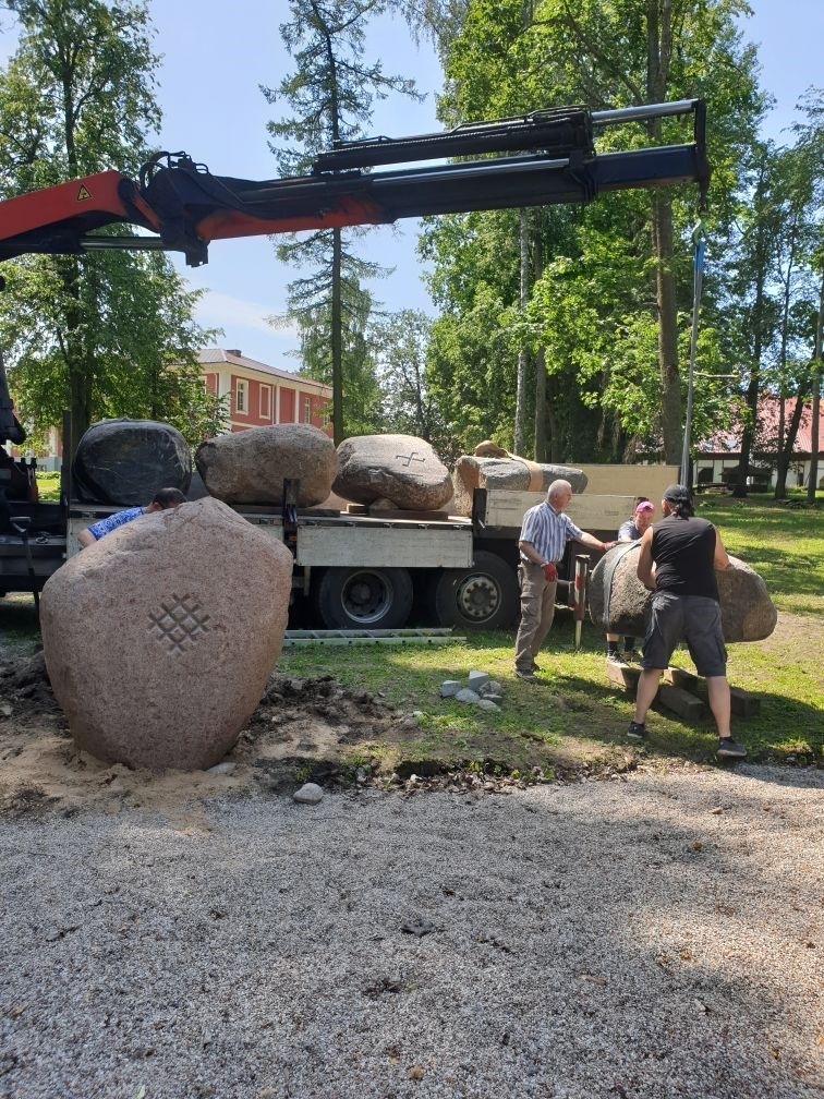 Staļģenē izveidota gadskārtu un svinību vieta