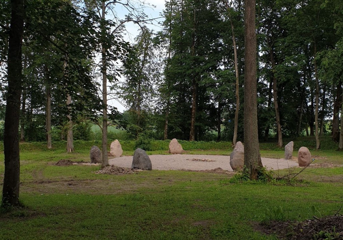 Staļģenē izveidota gadskārtu un svinību vieta