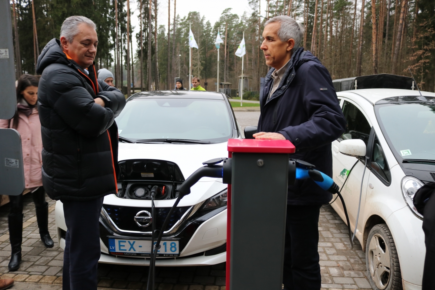 Ārvalstu partneri iepazīst elektromobilitāti Latvijā