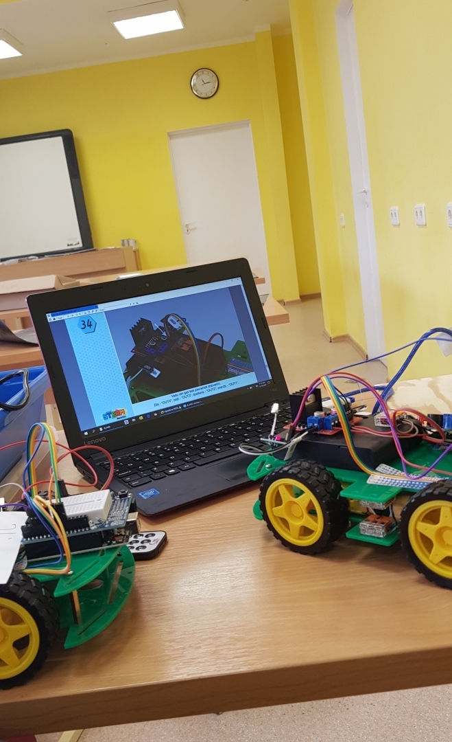 Izglītojamo individuālo kompetenču attīstības projektā Jelgavas novada skolās norisinājās pasākums “Uzbūvē savu robotu”