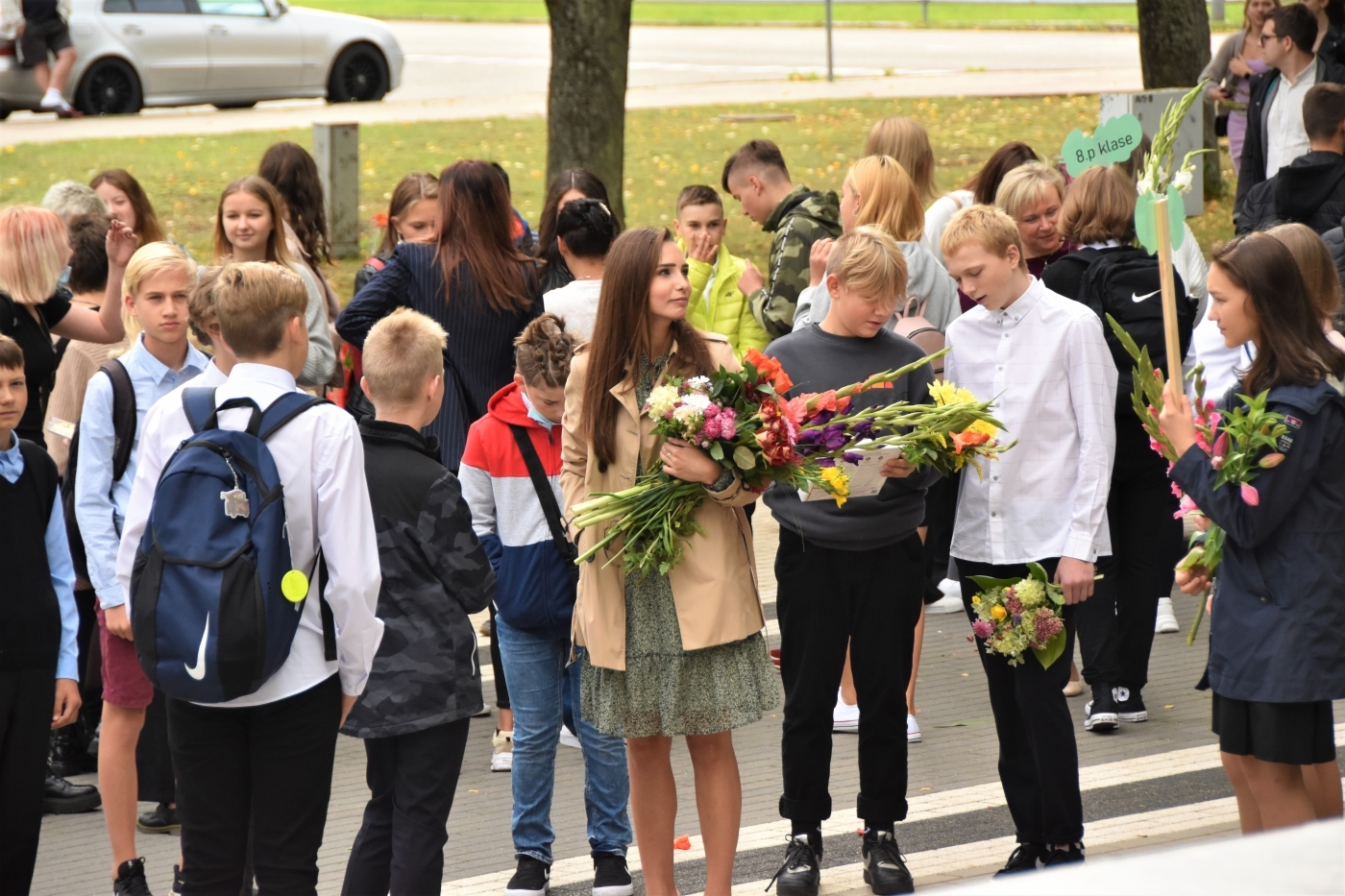 Jelgavas novada izglītības iestādēs, kas kopumā jaunizveidotajā novadā ir 29, šodien skolēni atzīmēja 1. septembri.   Lai visiem izdevies, veselīgs un veiksmes piepildīts mācību gads!