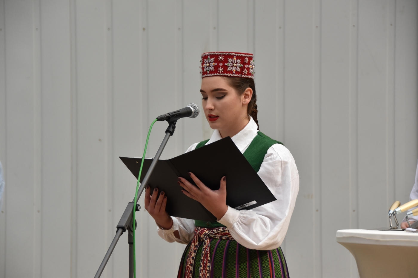 Topošajai Elejas izstāžu jaunbūvei iemūrēta kapsula ar vēstījumu nākamajām paaudzēm