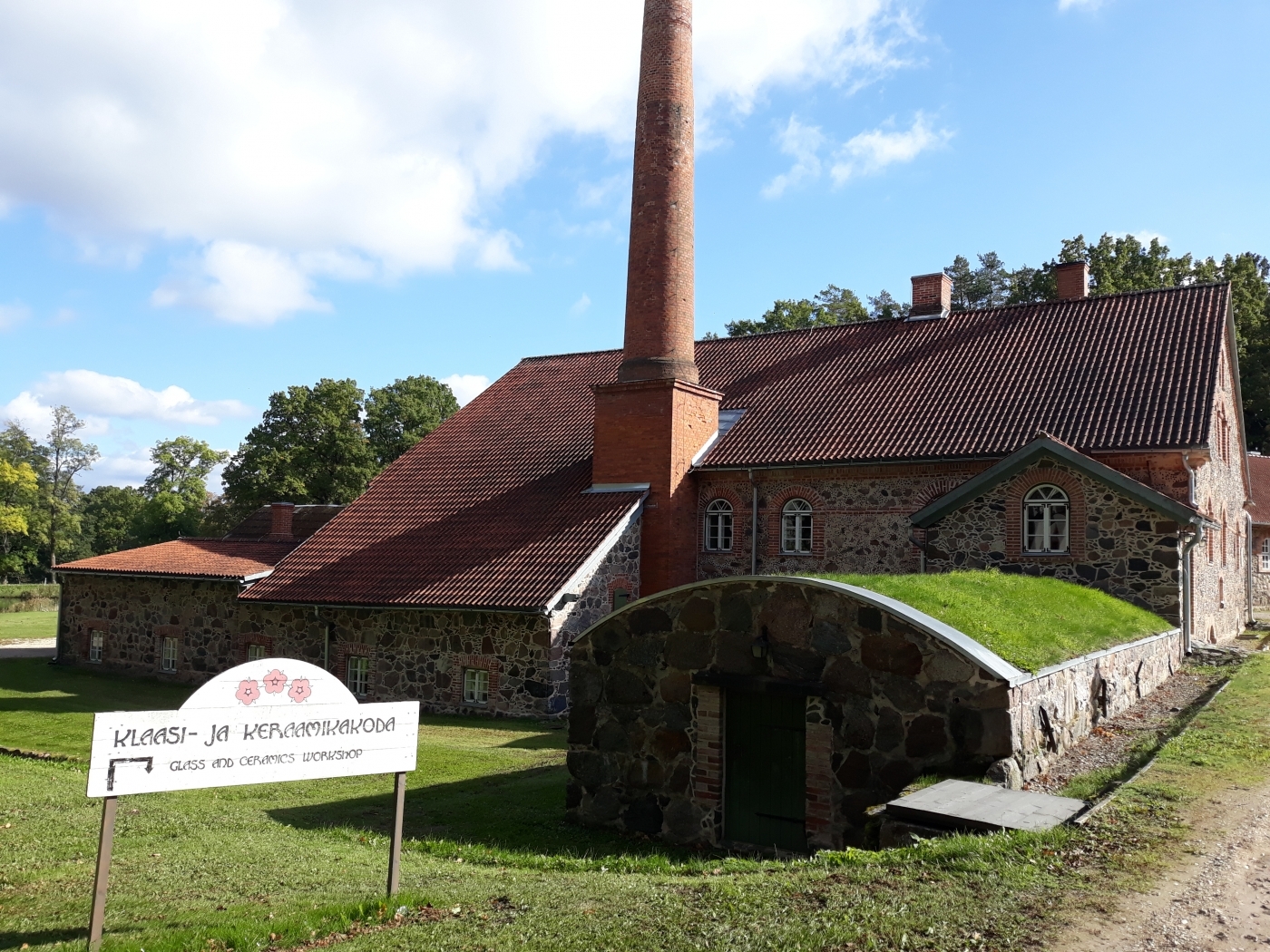 Iepazīstas ar parku uzturēšanas un apsaimniekošanas jautājumiem ainavu attīstībai un tūristu piesaistei